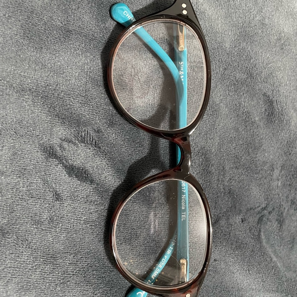 Reading glasses  +2.75